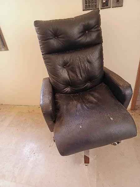 Used Executive Chair 2