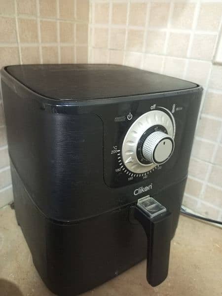 cikon air fryer used only a few times, got it 6 months back from Dubai 4