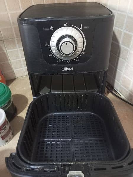 cikon air fryer used only a few times, got it 6 months back from Dubai 5