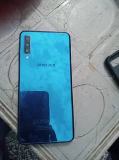 Samsung A7 2018 hai 4 GB ram 128 GB ram hai 0335/8542651.