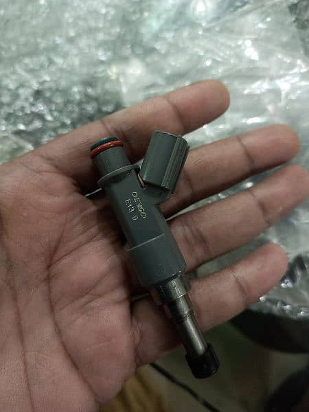 2.7cc petrol injectors23250-75100 5