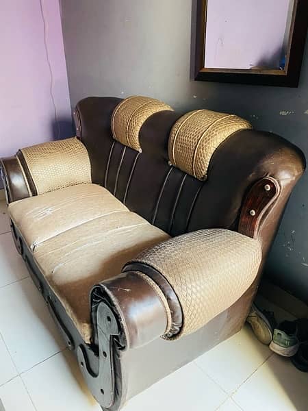 7 seater sofa set for urgent sale, 1