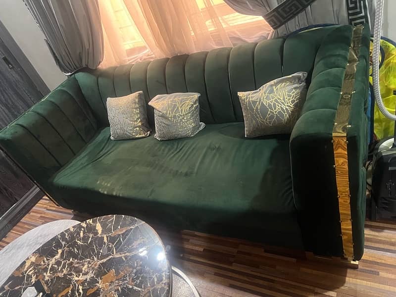 5 seater Turkish sofa with centr table 2