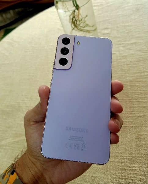Samsung Galaxy S22 0