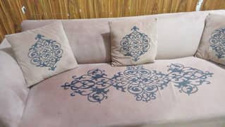 Sofa for home use,tv lounge,very good condition,tea pink colour