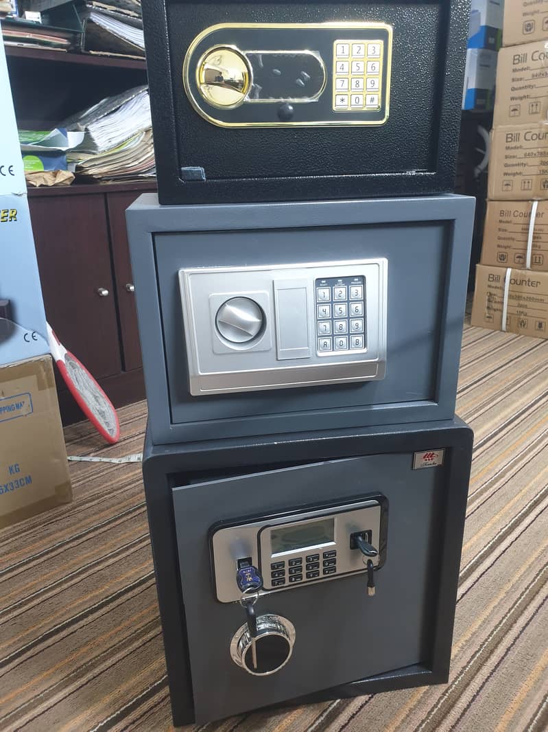 cash counting machine with fake note detection in pakistan. 9
