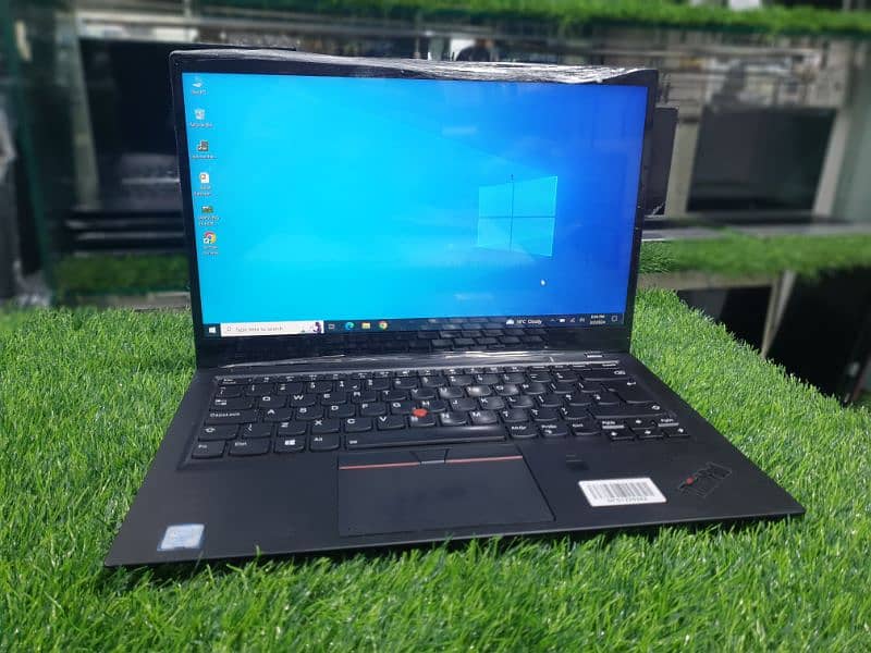 Lenovo X1 Carbon i7-8th Gen, 16/256 SSD, 14" FHD Touch IPS Display 0