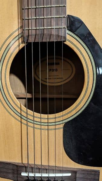 Yamaha F310 Acoustic 2