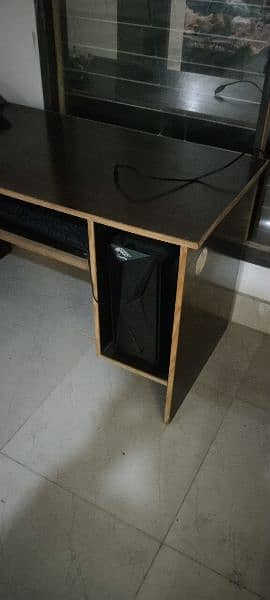 Computer Table For sale. 2