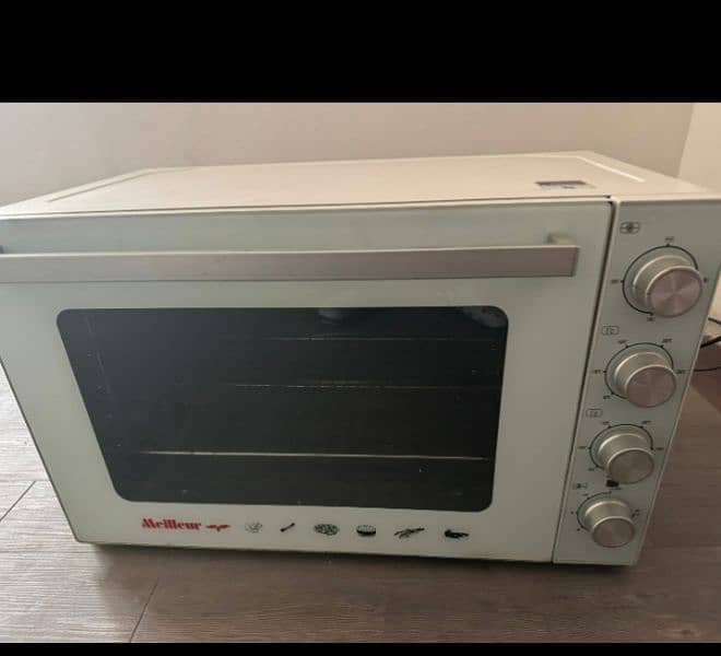 microwave oven full size 0