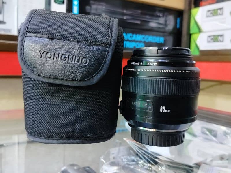 Canon 85mm F/1.8 | Yonguno Brand | with pouch 0