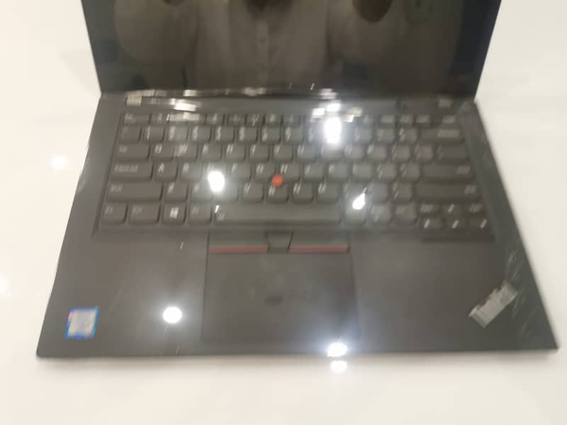 ThinkPad Lenovo Ultrabook T490s Core i5 and i7 32GB 8th Generation 3