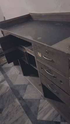 DOUBLE SIDED COMPUTER TABLE FOR SALE 0