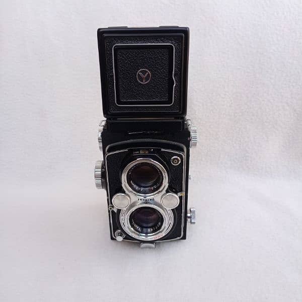 vintage Yashica camera 70 Years old Made in japen 3