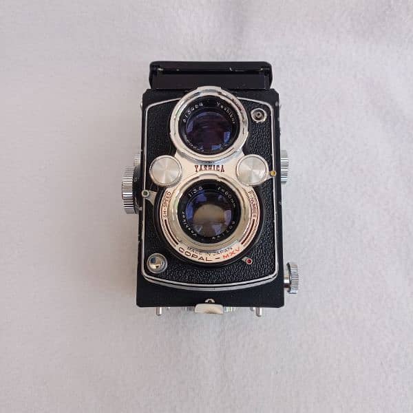 vintage Yashica camera 70 Years old Made in japen 7