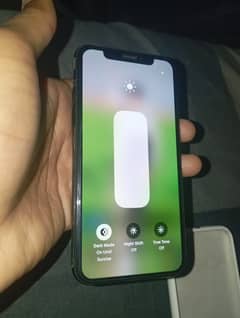 iphone X (water pack ) (10/10) condition (64gb) storage 0