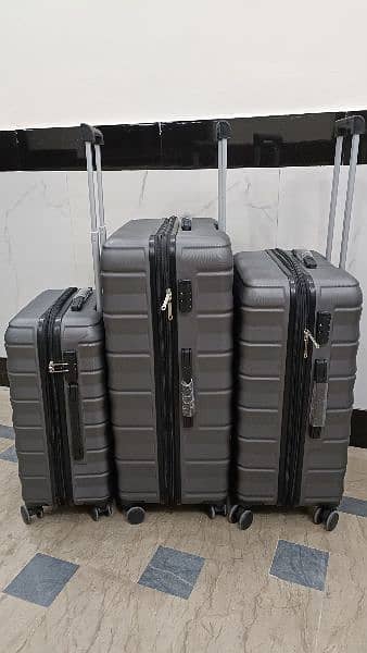 Luggage bags/ travel suitcases/ trolley bags/ travel trolley/ attachi 9