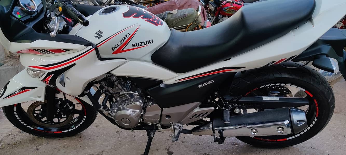 Suzuki Inazuma Aegis 250cc 5