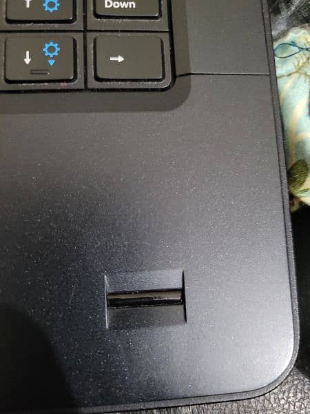 Dell laptop core i5 4th gen with fingerprint 4
