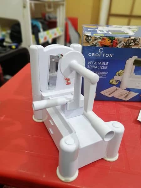 Croton Vegetable Spiralizer and Salad Maker with 3 Blades, Imported 6