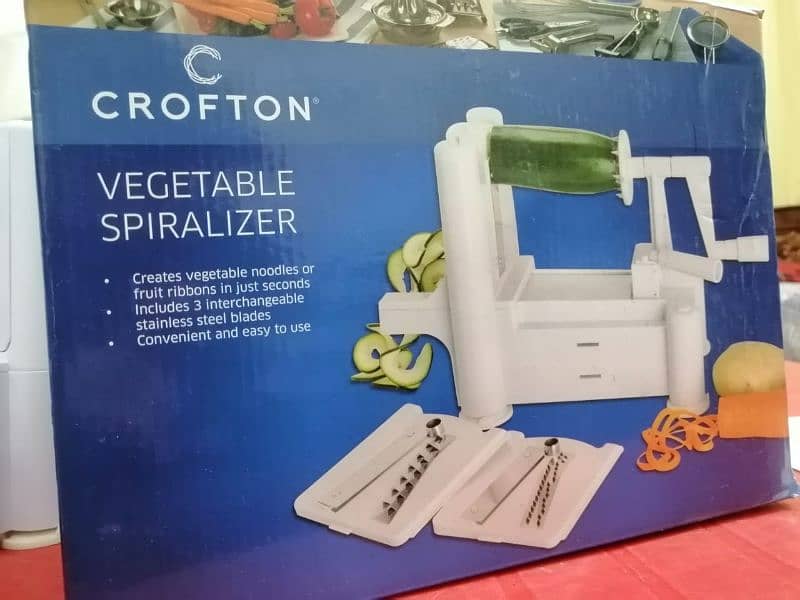 Croton Vegetable Spiralizer and Salad Maker with 3 Blades, Imported 7