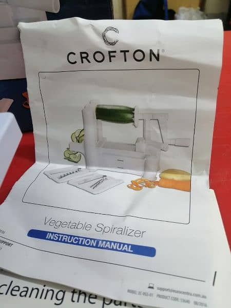 Croton Vegetable Spiralizer and Salad Maker with 3 Blades, Imported 8