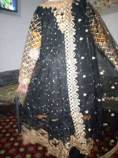very beautiful dresses very good condition is