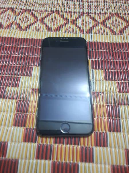 iPhone 8 64GB iCloud Bypassed Good Condition 4