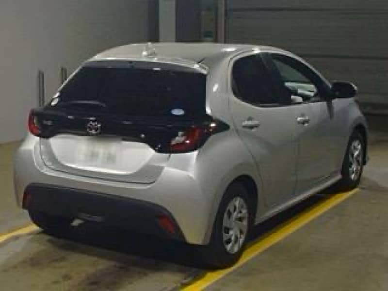 Toyota yaris hathback 1.0 fresh clear 2024 1