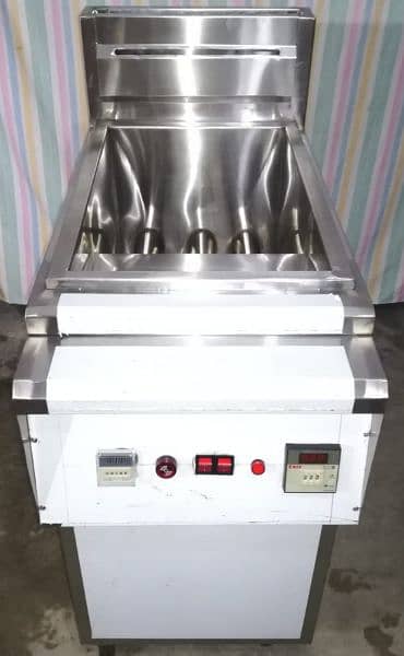 Commercial deep fryer single tank 16L oil cap & China pizza oven's 15