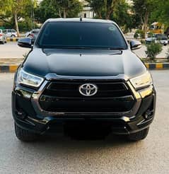 Toyota Hilux Revo V full options 2021
