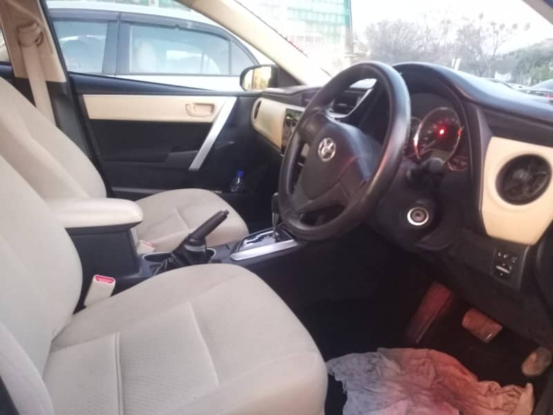 Toyota Corolla GLI Automatic full options 2018 7