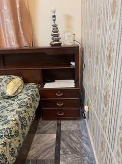 Bed with mattress and Dressing table