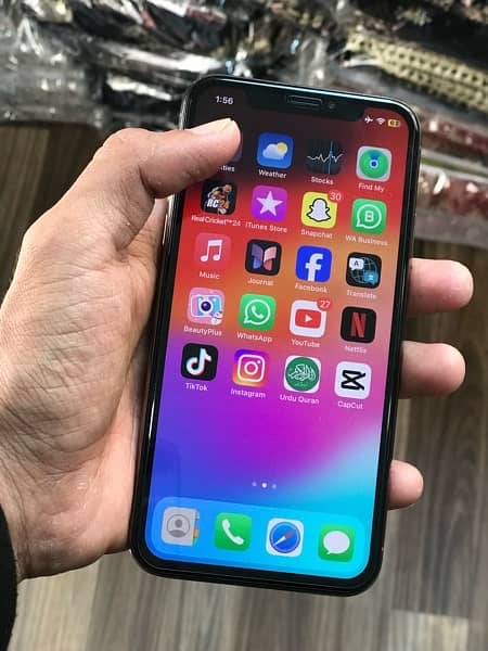 iphone xs gold  all oky just face off  4/64  time pass waly door rahy 2