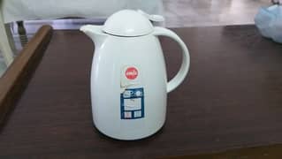 hot water jug 0