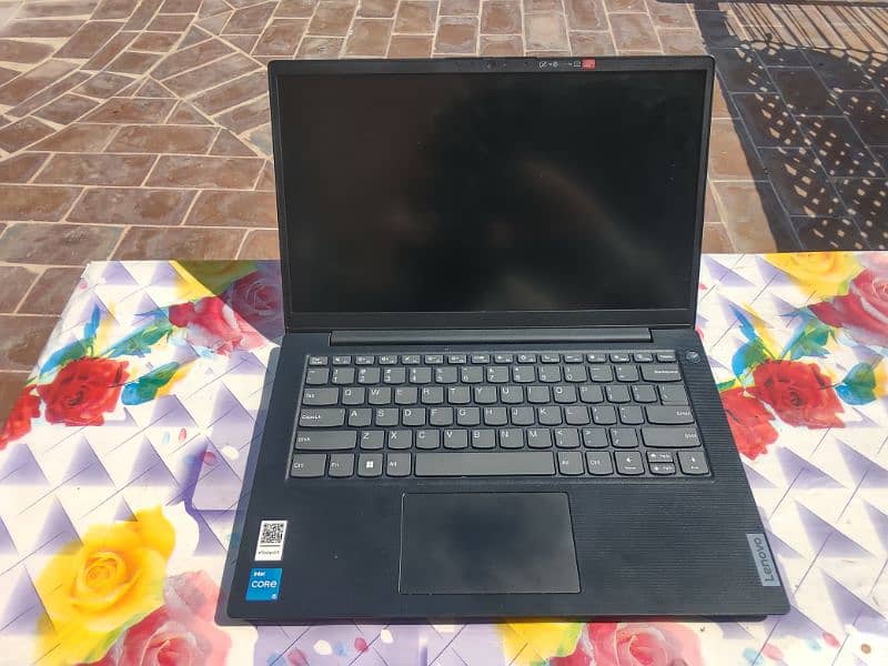 Lenovo laptop v14 g3 1