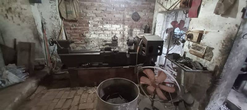 Machinery sale, working conditions power press & lathe machine. 0