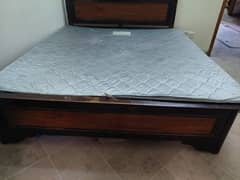 King size Bed With Maedicated Mattress 0