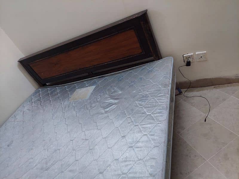 King size Bed With Maedicated Mattress 1