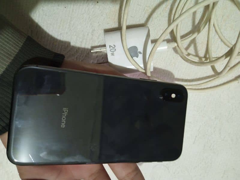 I phone x 256 GB Non pta Charger b h sath 2