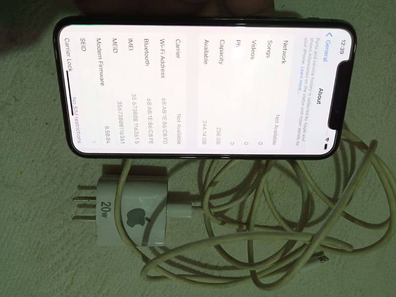 I phone x 256 GB Non pta Charger b h sath 4