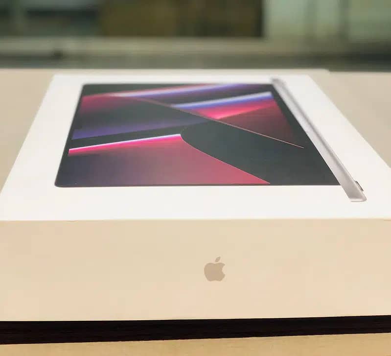 Apple Macbook Pro 16-inch M2 Chip 2