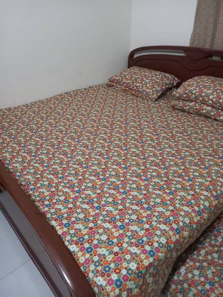 King size bed only 2