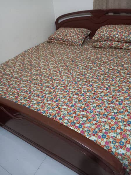 King size bed only 3