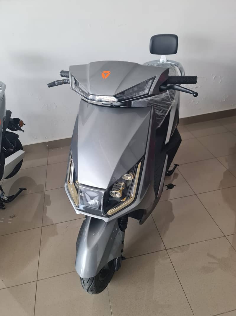 Yadea Electric Scooty Electric Bike T5 Model Discounted Rates 3