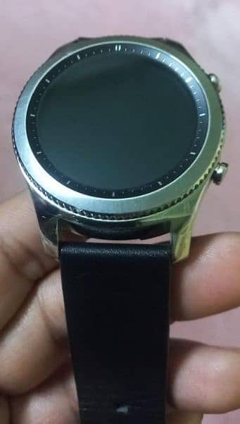 Samsung Gear S3 Smart Watch 6