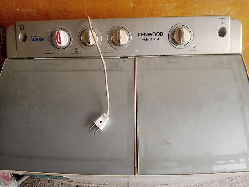 Kenwood washing machine with drayer 1