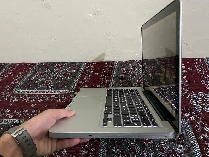 MacBook Pro (13 inch, Mid 2009) | Laptops In 320GB Memory 4GB Ram 7