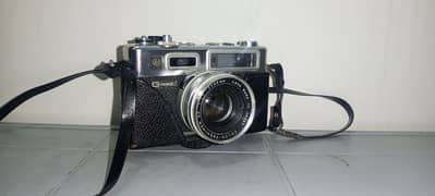 Yashica Camera Electro 35 0