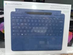 Microsoft surface Pro Signature keyboard